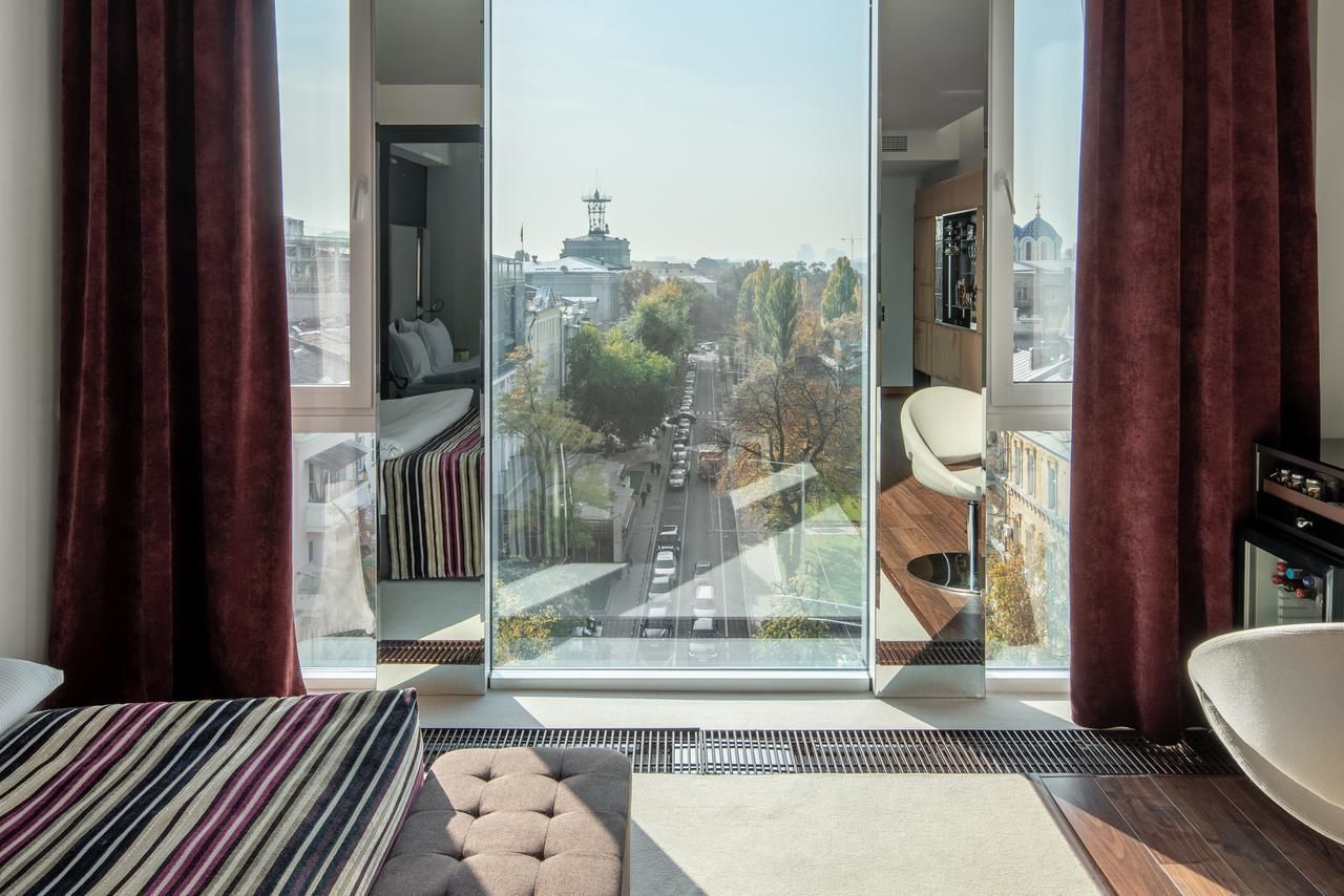 Отель 11 Mirrors Design Hotel Киев