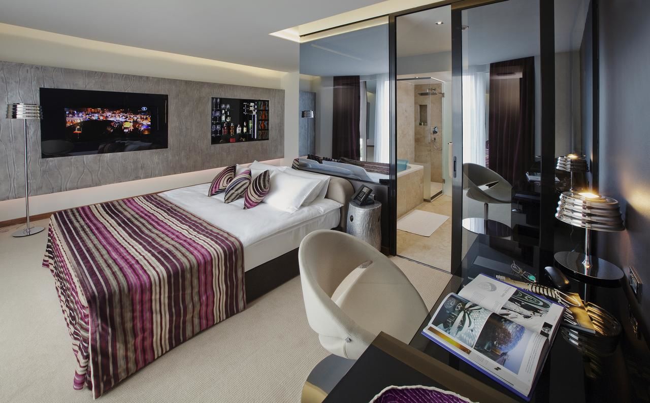 Отель 11 Mirrors Design Hotel Киев