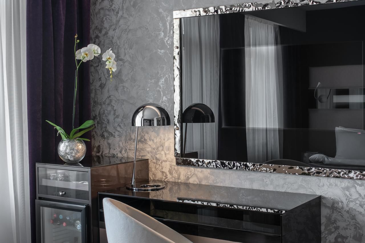 Отель 11 Mirrors Design Hotel Киев