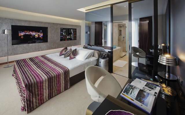 Отель 11 Mirrors Design Hotel Киев-4